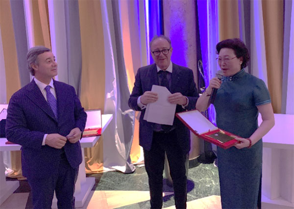 图片19.jpg 图片19.jpg