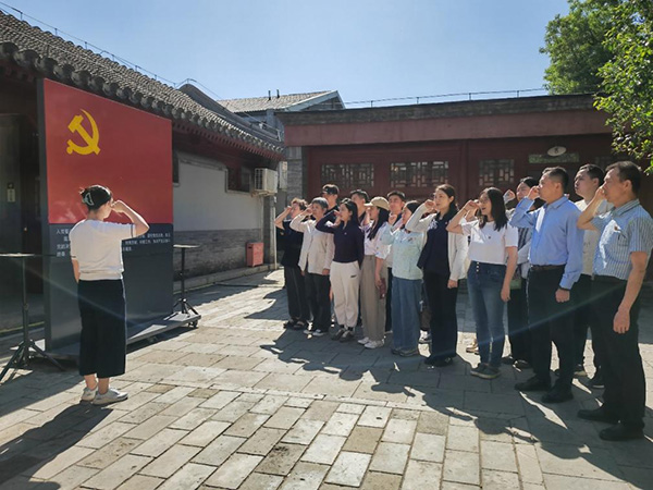 图片4.jpg 图片4.jpg