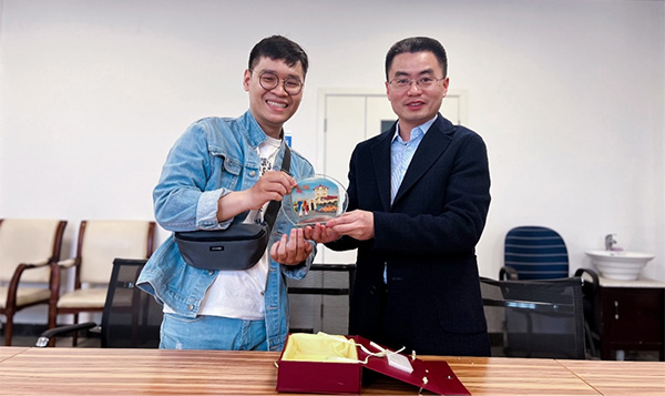 图片36.jpg 图片36.jpg