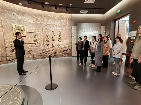 图片46.jpg 图片46.jpg