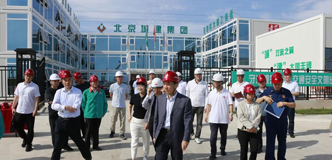 经开区领导到北京儿童医院新院区项目检查 赵成松副院长陪同并介绍工程进展