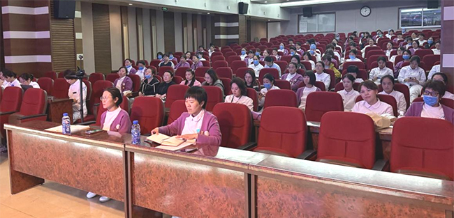 循证护疗 叙事融教　护理部举办护理教学查房示范活动
