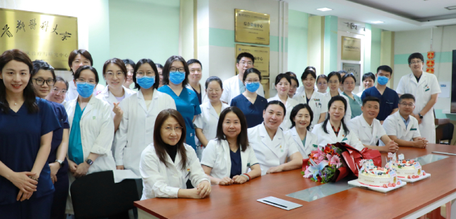 北京儿童医院举办医师节系列庆祝慰问活动暨“海棠花开 医声剧场”情景剧展演